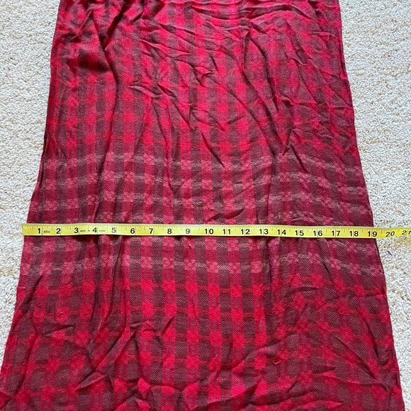Vivante By VSA Scarf Red Plaid Fringe 100% Viscose Holiday Christmas 5 Feet - Picture 6 of 8